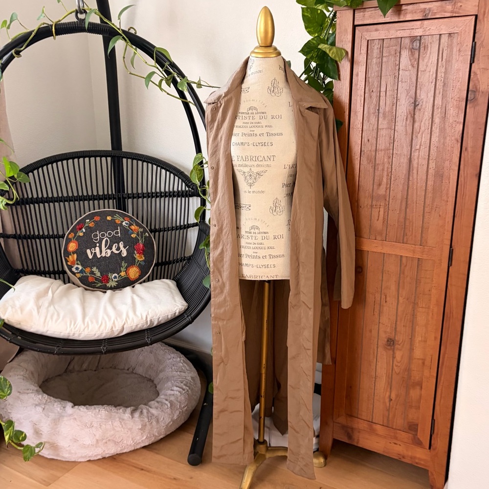 Lululemon | Tan Always Effortless Trench